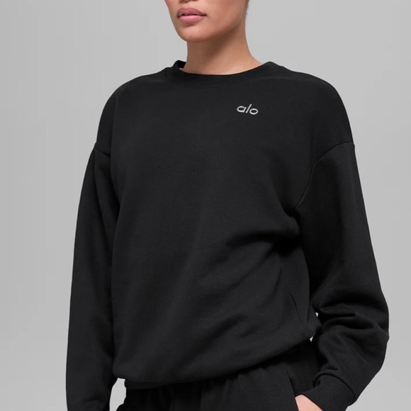 ALO Yoga Sweaters - ALO Yoga Women's Classic Black Crew Neck Sweater